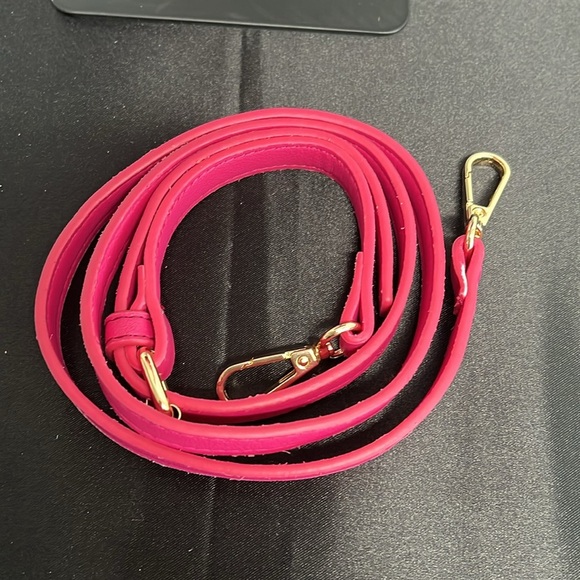 Juicy Couture | Raspberry Tart Pink Nag w/ Crossbody & Iconic Logo Bag Charm - Picture 9 of 9